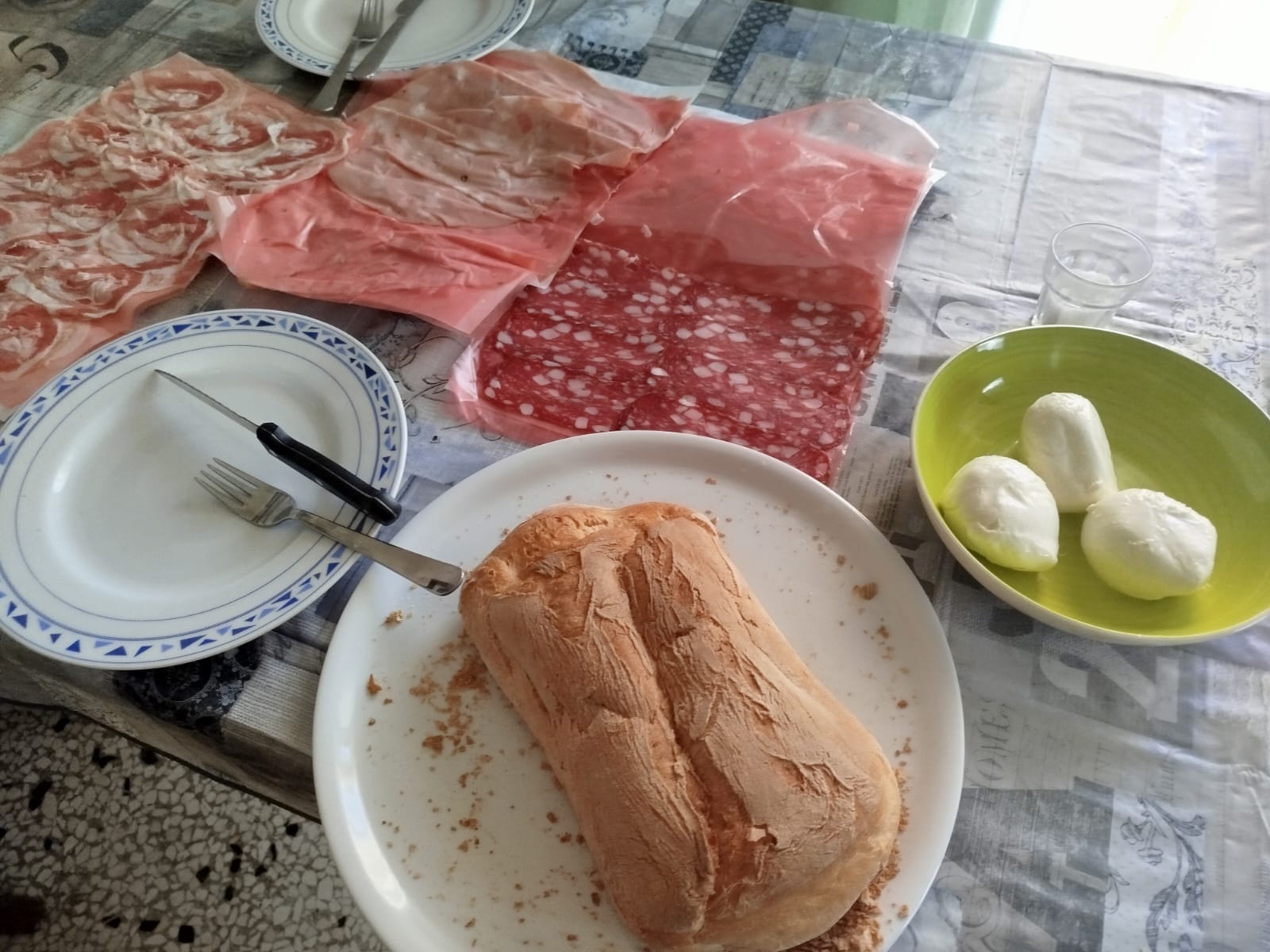 პოსტის ფოტო