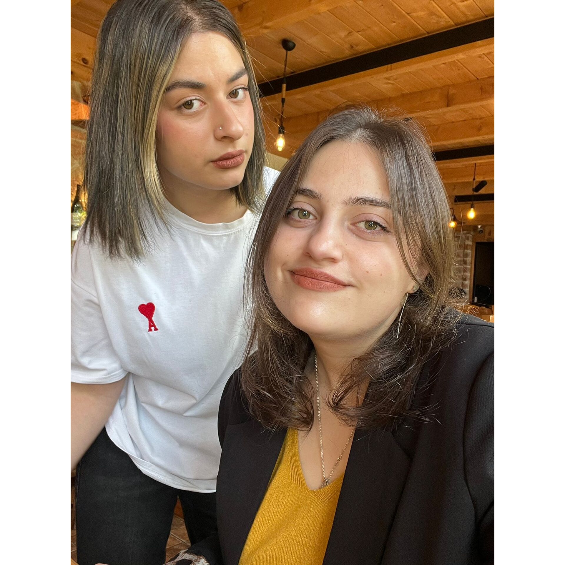 პოსტის ფოტო
